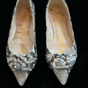 Sam Edelman Black and Gray Heels with Sophisticated Design